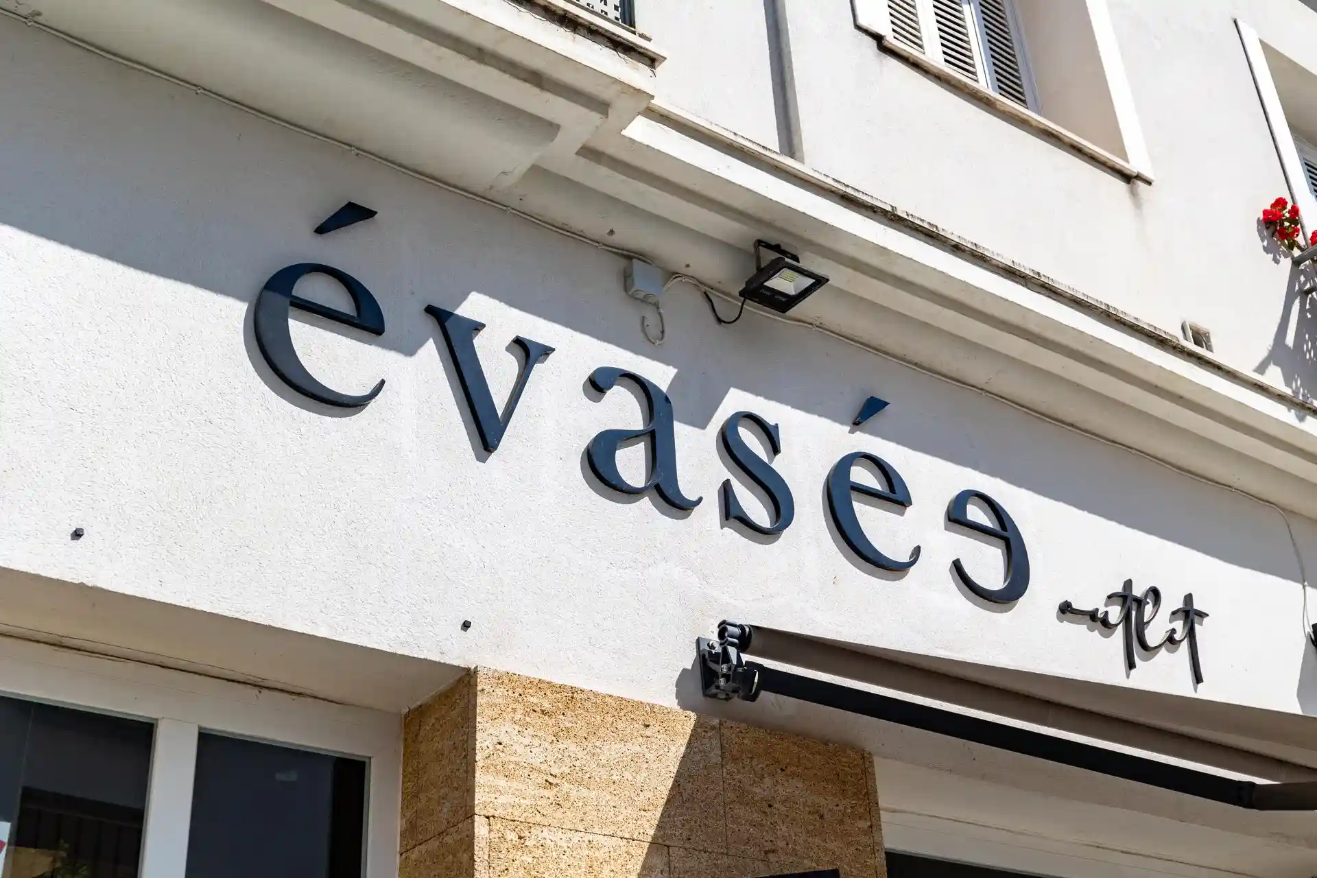 Letras exterior tienda Évasée